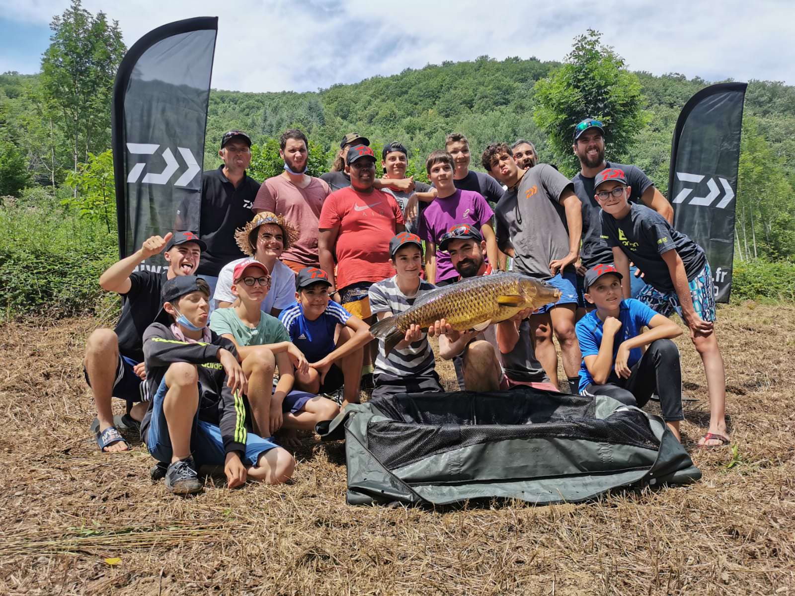 DaiwAveyron les jeunes à la pêche